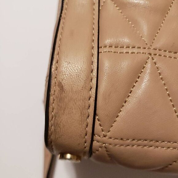 Michael Kors Biege Vivianne Patent Messenger Bag - Picture 4 of 14